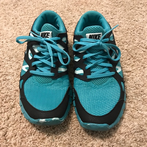 aqua & black nike tennis shoes - Picture 1 of 3
